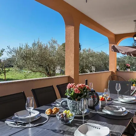 Apartament 3 Bedroom Stunning Apartment In Kavran *