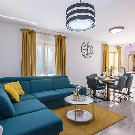 Apartament 3 Bedroom Stunning Apartment In Kavran