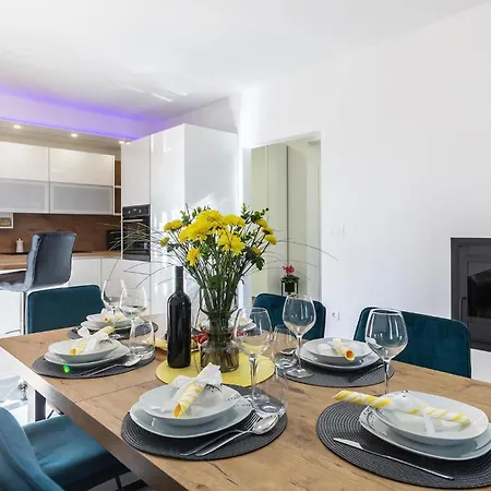 Apartament 3 Bedroom Stunning Apartment In Kavran